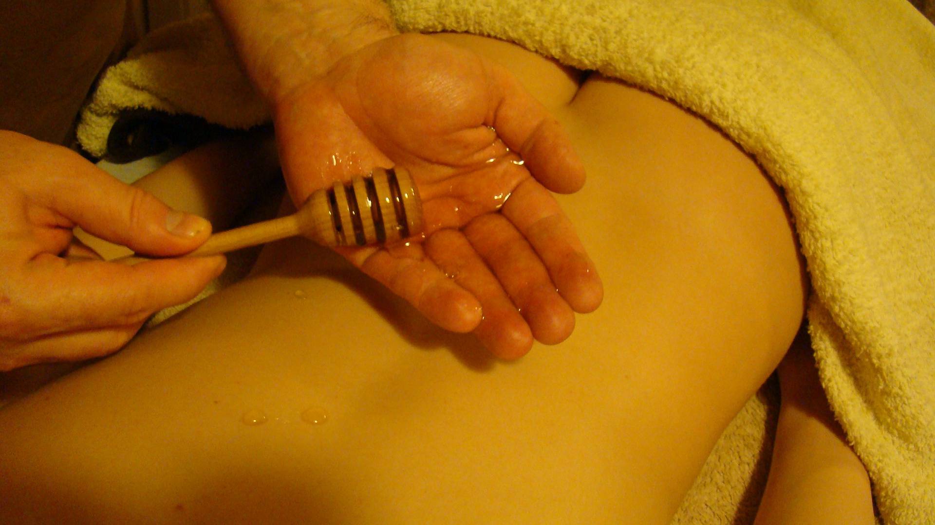 Как правильно делать медовый массаж
