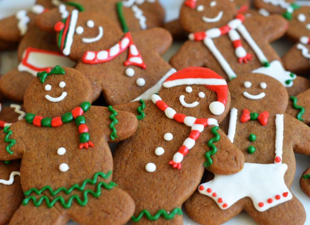10 рецептов новогоднего печенья с глазурью и фото