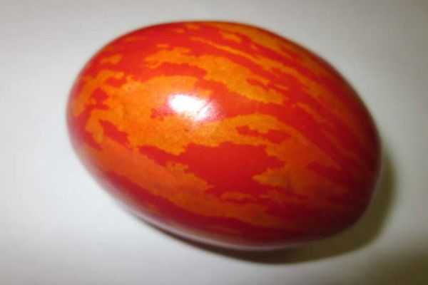 Описание томата пасхальное яйцо, его характеристика, правила выращивания сорта