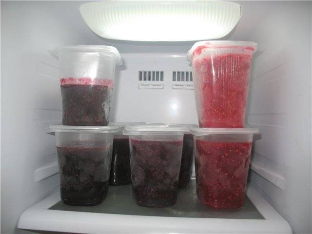 Как заморозить ягоды на зиму: правильная технология заморозки