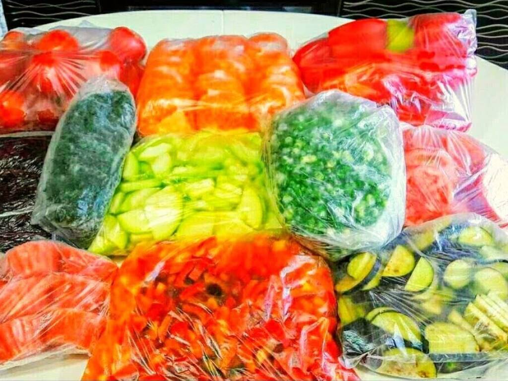 Заморозка овощей и фруктов в морозильной камере на зиму в домашних условиях: рецепты. какие овощи и фрукты можно замораживать в морозильной камере для приправы, заправки, для борща, прикорма ребенку н