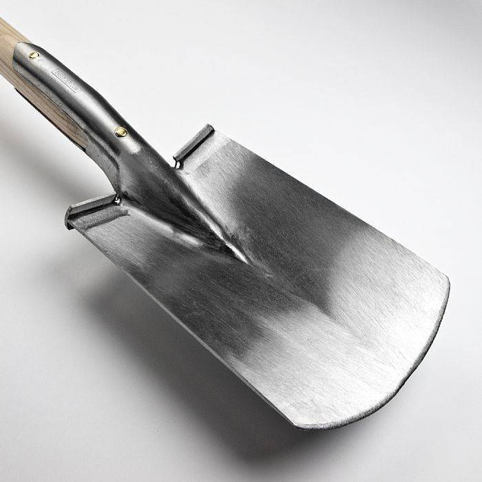 Виды специальных лопат: выбирайте удобный и качественный инструмент