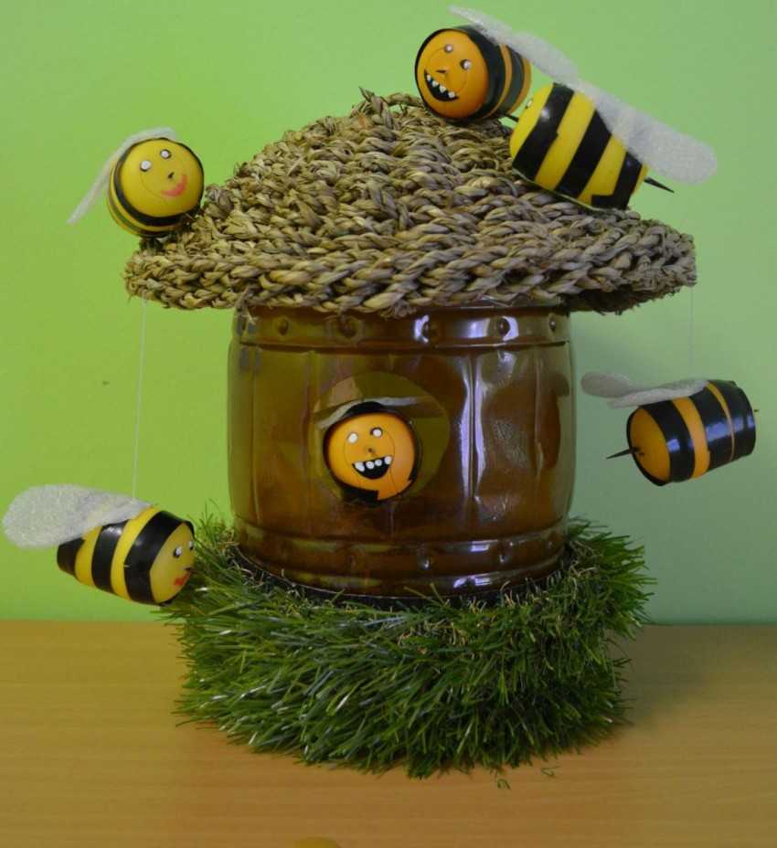 Пчёлы, которые не укусят, или как сделать пчёл и улей из пластиковых бутылок
