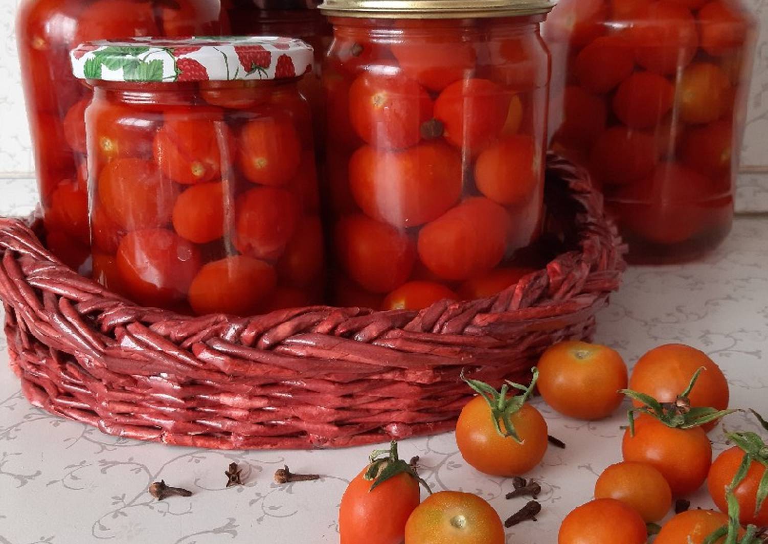 Закатываем помидоры без уксуса: 7 лучших рецептов