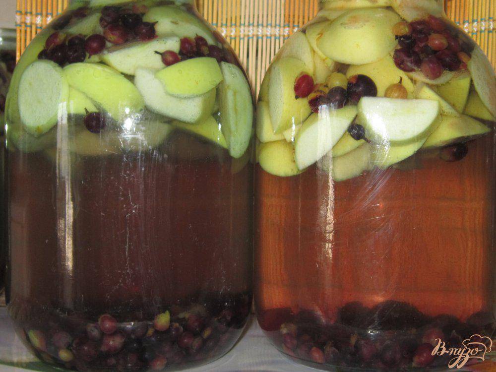 Способы приготовления вкусного компота из яблок и смородины на зиму
