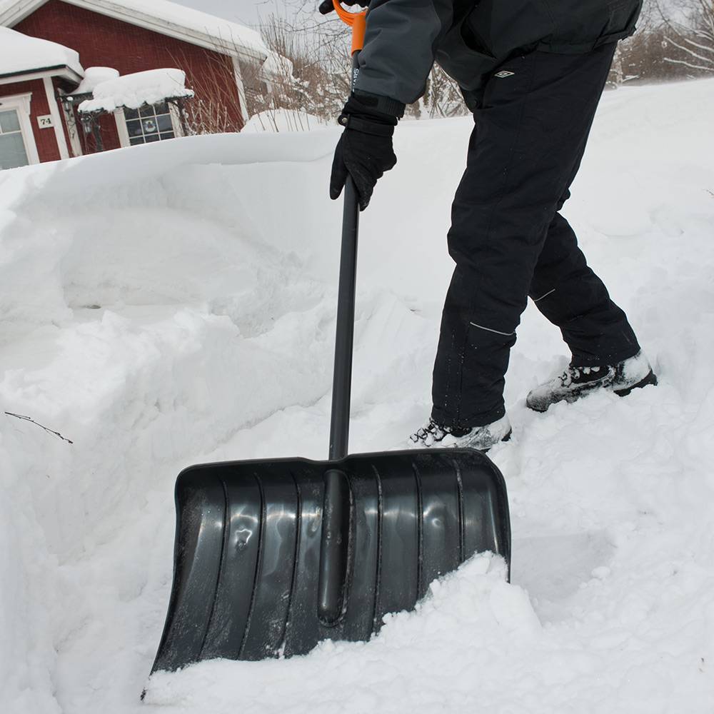 Виды лопат для уборки снега и изготовление своими руками