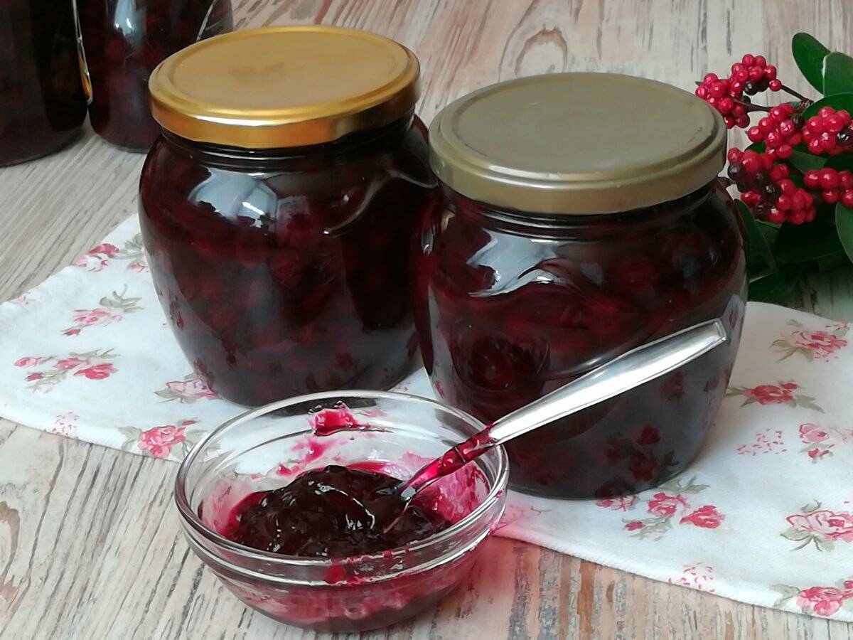 Варенье из вишни с косточками на зиму — 8 простых рецептов