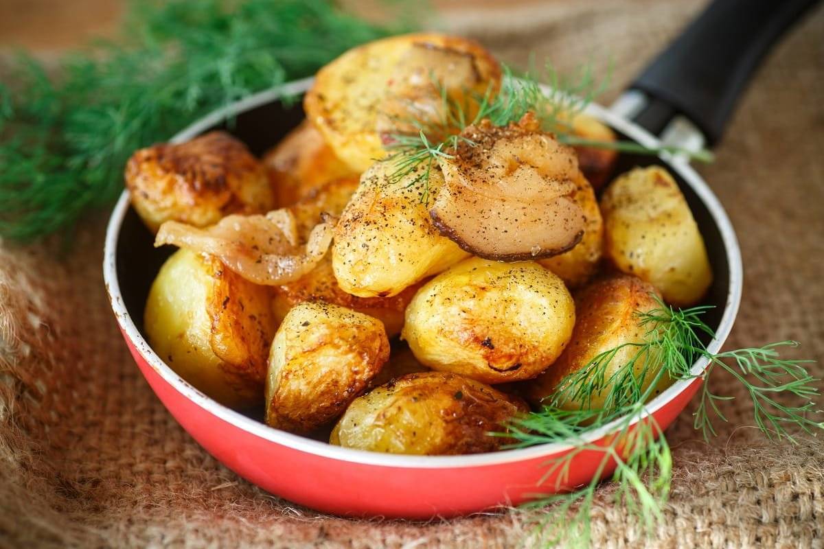 Как вкусно запечь картошку в духовке - лучшие рецепты с фото и видео