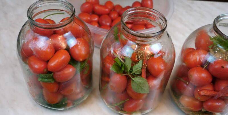 Сколько может стоять открытая банка маринованных помидоров