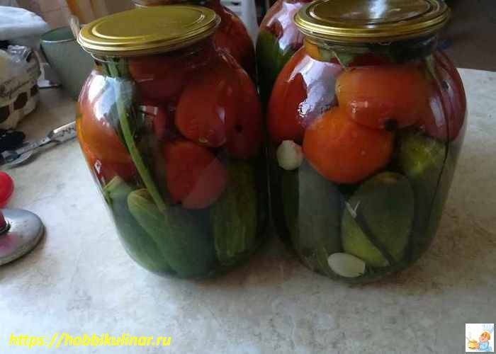 Маринованные огурцы с помидорами сладкие на зиму в банках