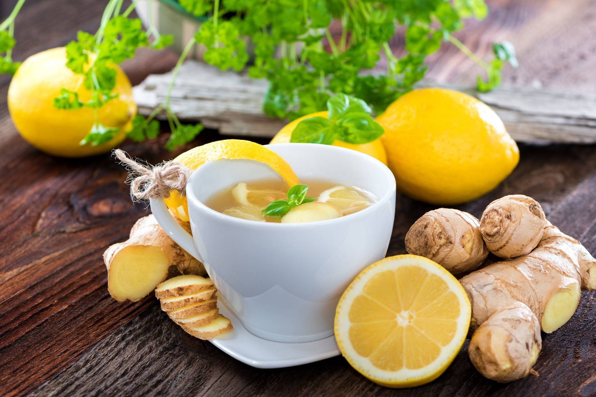 Чай с лимоном и с медом: особенности, полезные свойства и рецепты приготовления