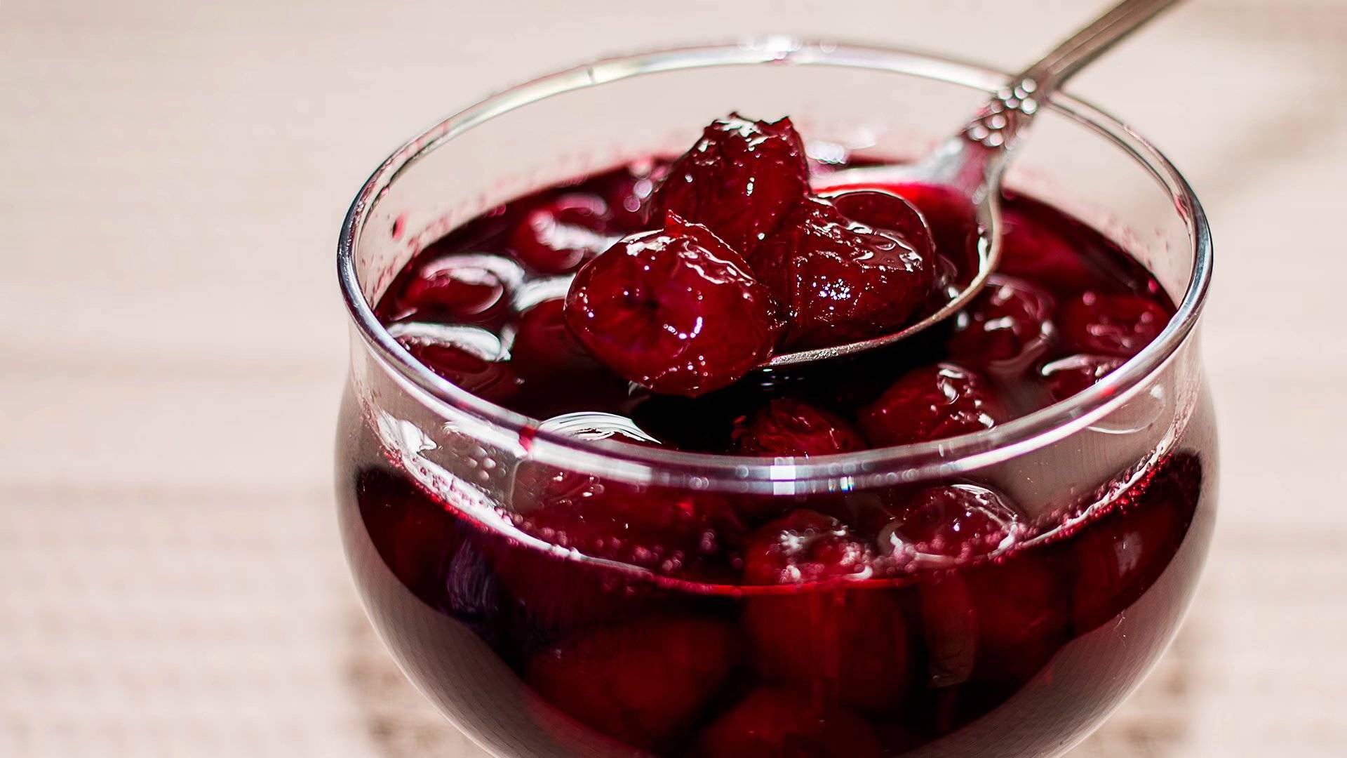Варенье из вишни без косточек на зиму - 6 простых рецептов
