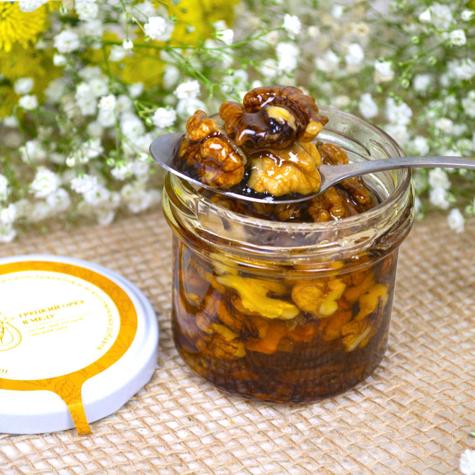 Орехи с медом: полезные свойства, рецепты, применение