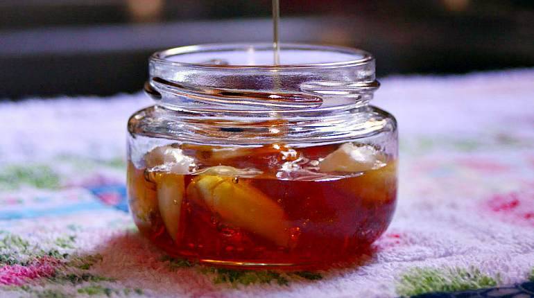 Яблочный уксус, мёд и чеснок – 10 самых эффективных рецептов