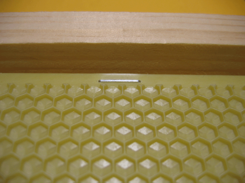 Изготовление вощины для пчёл прессованием или вальцами