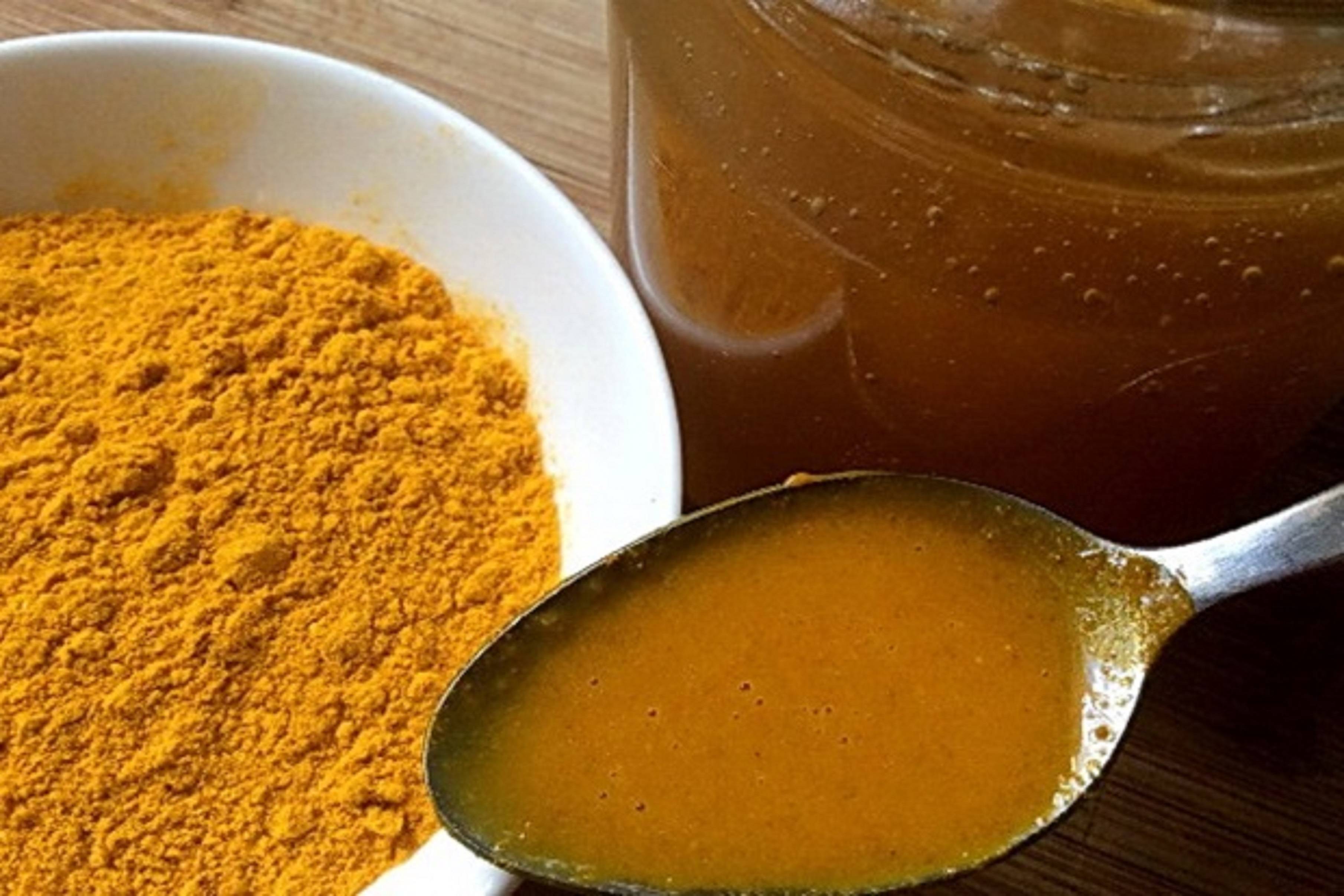 Куркума с мёдом: полезные свойства. применение. рецепты