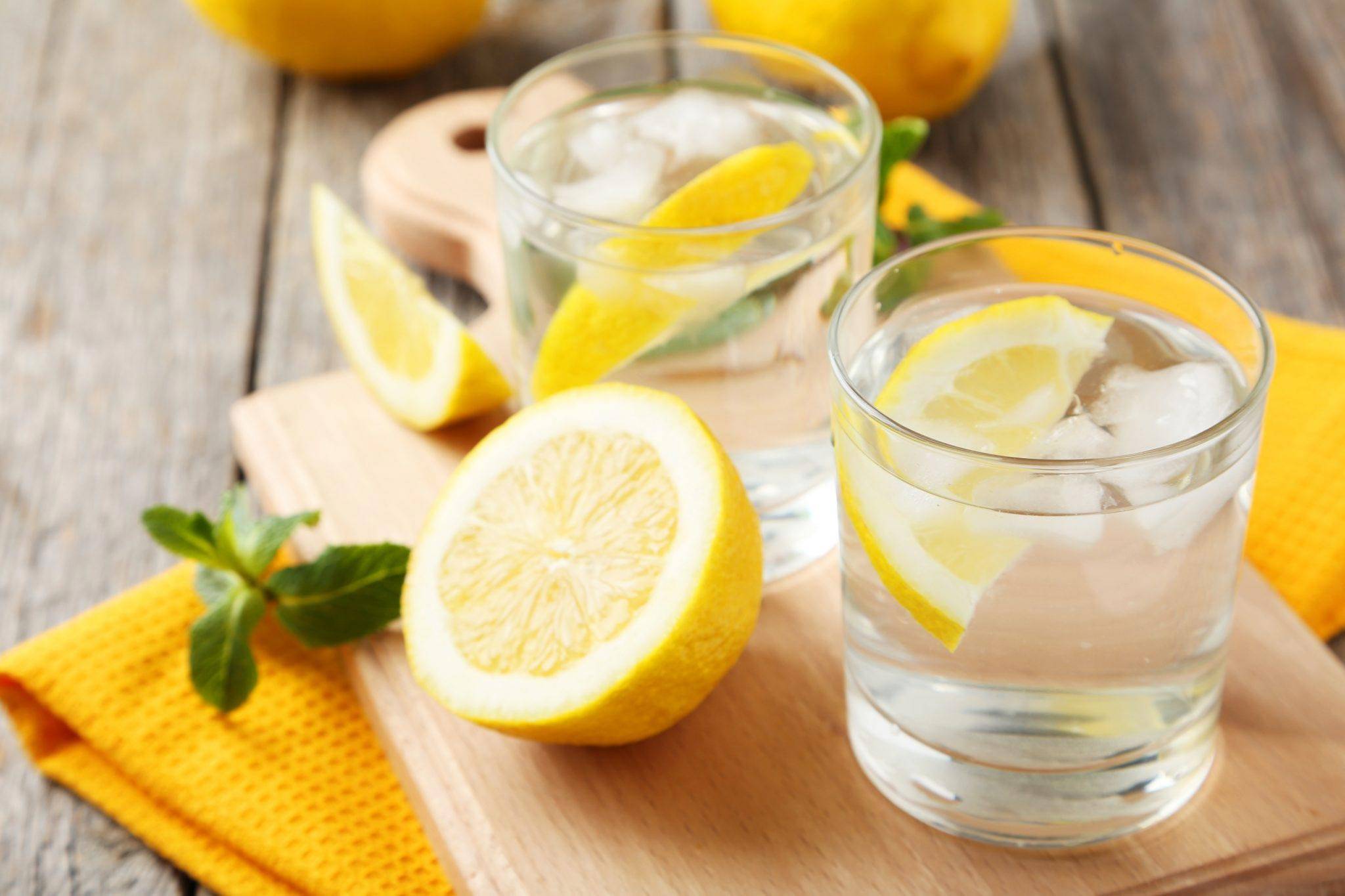 Почему надо пить воду с медом и лимоном по утрам: 6 причин - smak.ua