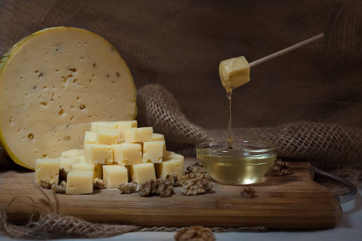 Масло с сыром: польза и вред | ферма «долюбово»