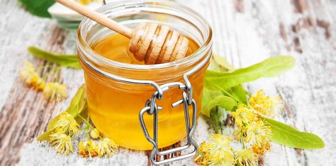Полезные свойства меда: какие болезни он лечит и как правильно его принимать