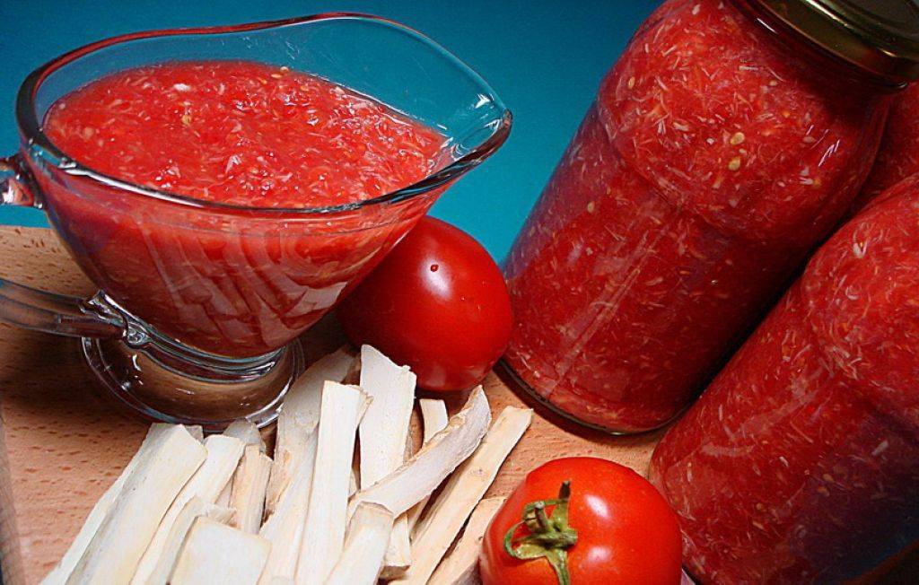 Хреновина с помидорами и чесноком: 5 рецептов на зиму + секреты чтобы не закисала