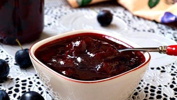 Густое варенье из вишни с косточками и без них: 11 простых рецептов на зиму
