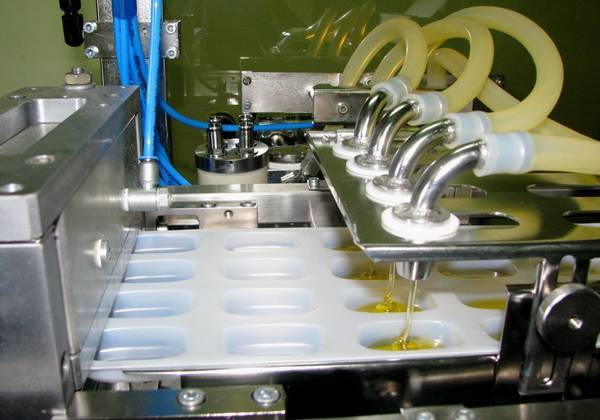 Специфика и оборудование для откачки меда
