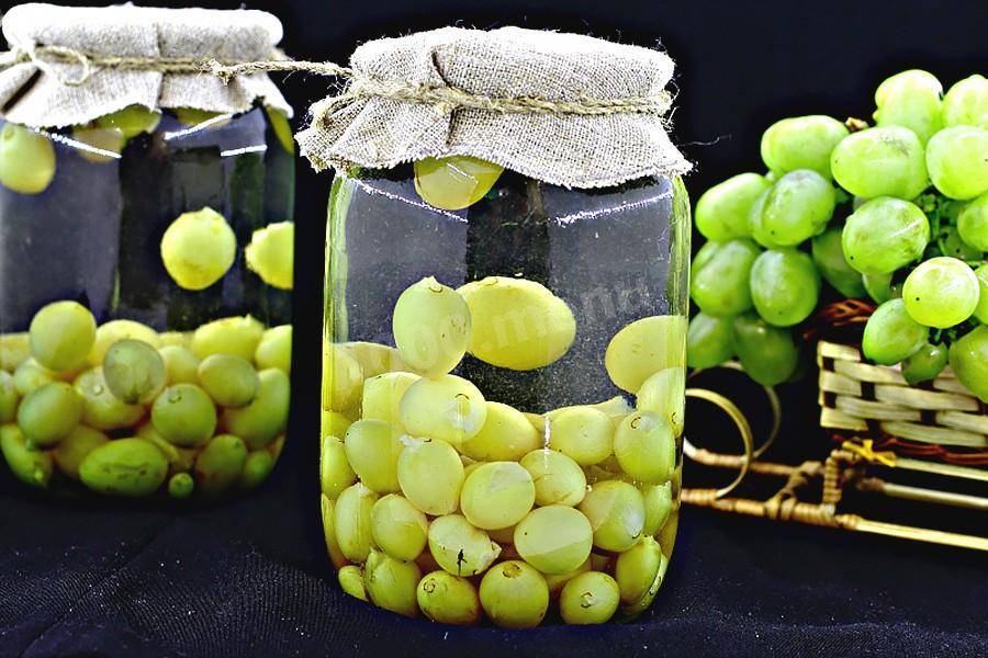 Компот из яблок и винограда: простой рецепт на зиму с фото
