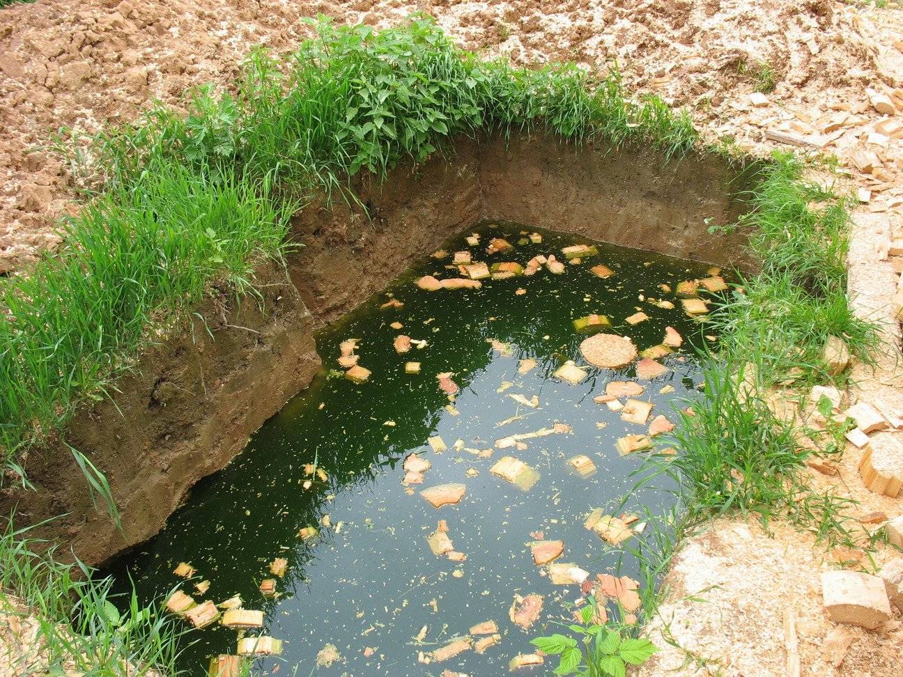 Поднятие уровня земли до завоза почвы. как поднять участок с высоким уровнем грунтовых вод (угв)