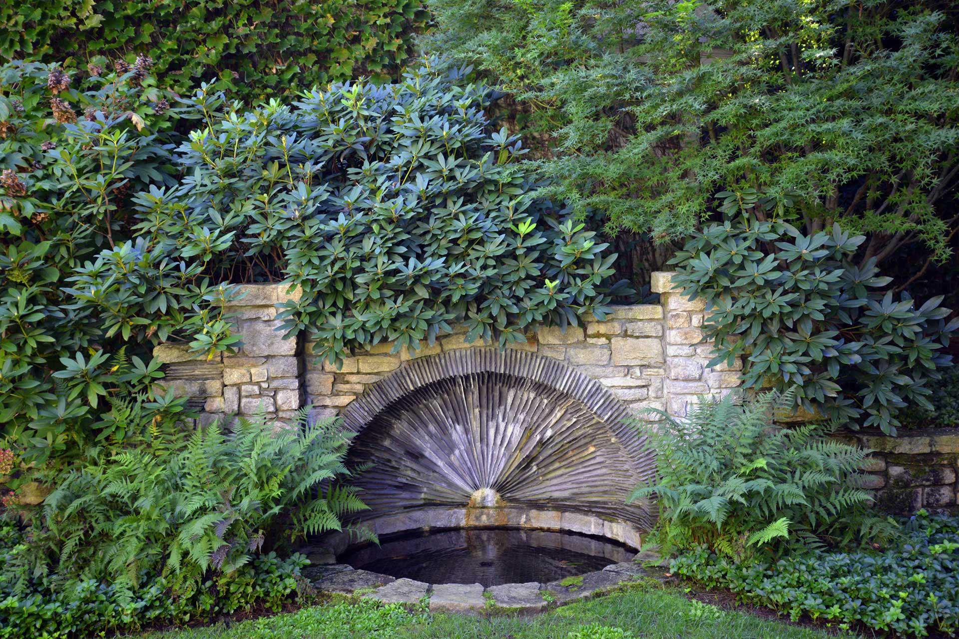 Затерянные сады хелигана: путешествие в старую добрую англию викторианской эпохи