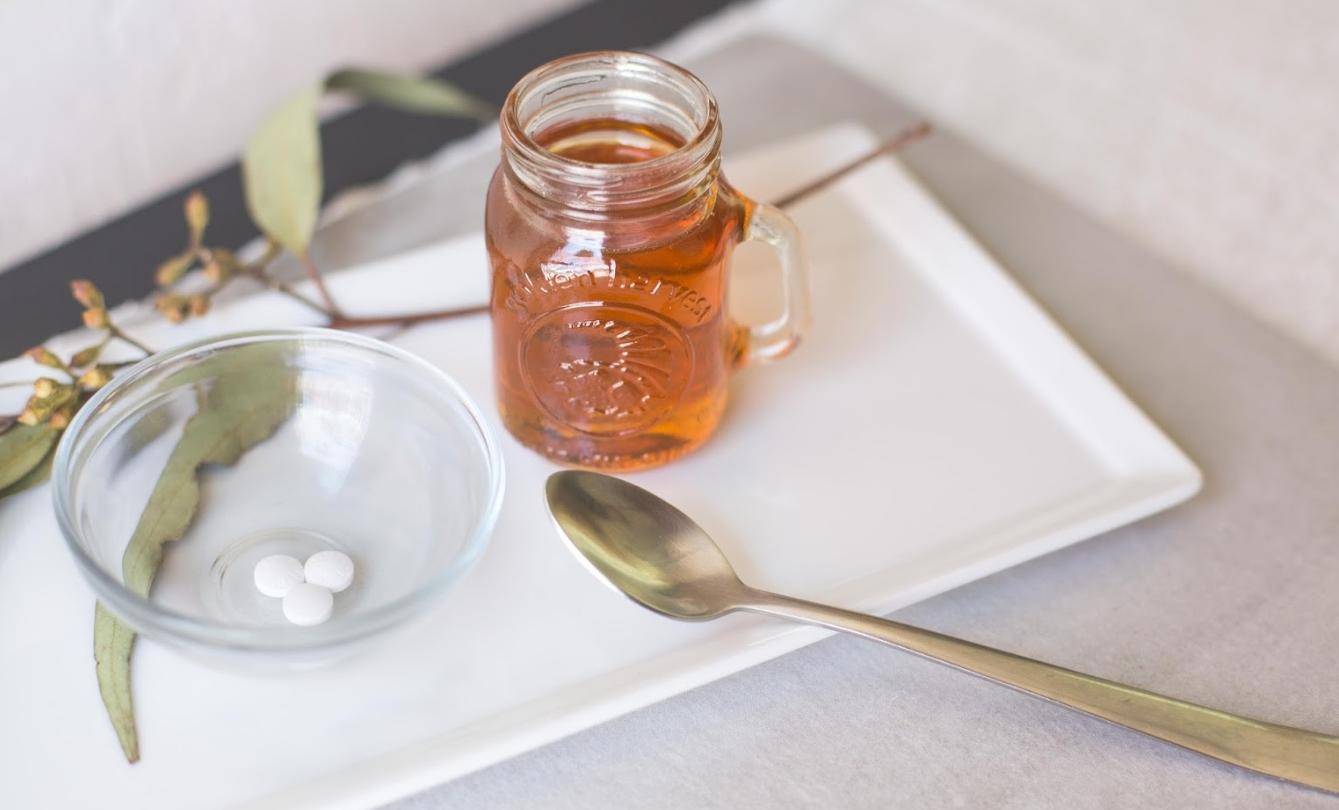 Маска для лица с медом: 10 самых эффективных рецептов