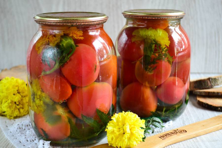 Рецепт маринованных помидоров с бархатцами на зиму, условия и сроки хранения
