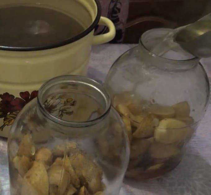 Несколько рецептов компота из груш на зиму