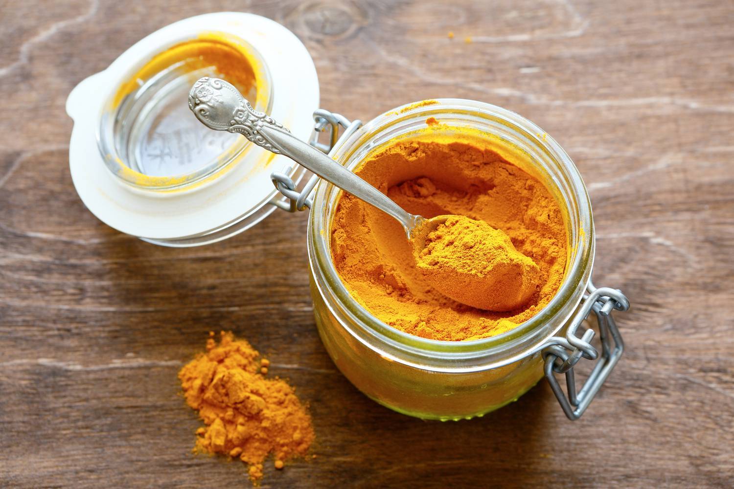 Мёд и куркума: уникальные рецепты для здоровья, в чем польза?