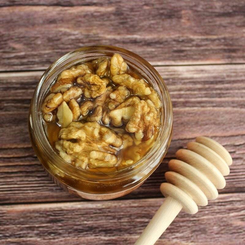 Грецкий орех с медом: рецепты для мужчин, женщин, отзывы